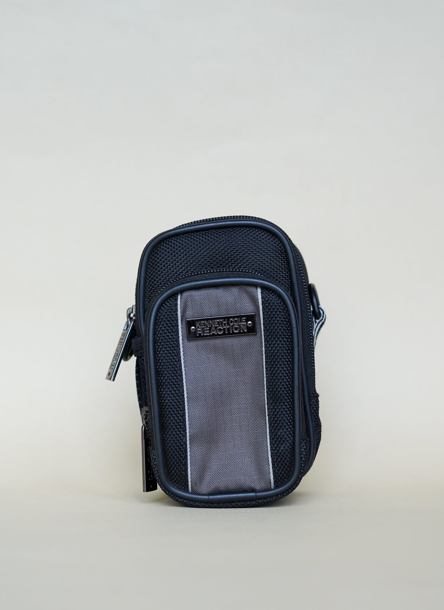 Kenneth Cole Small