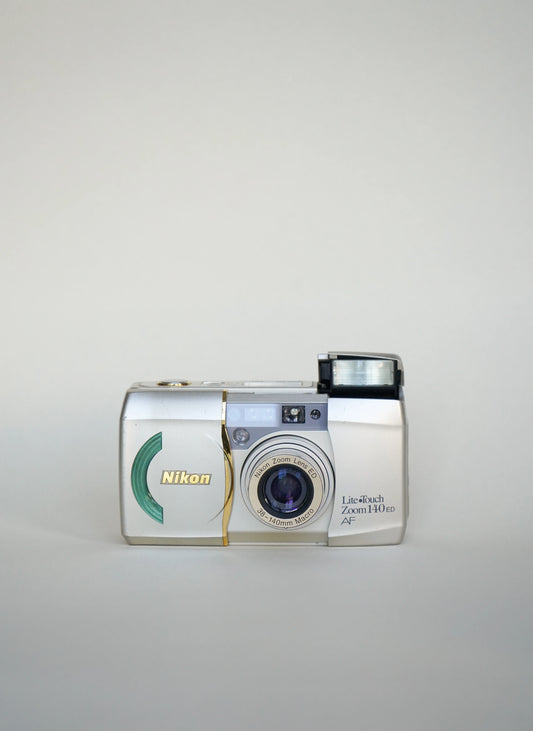 Nikon Lite Touch Zoom 140